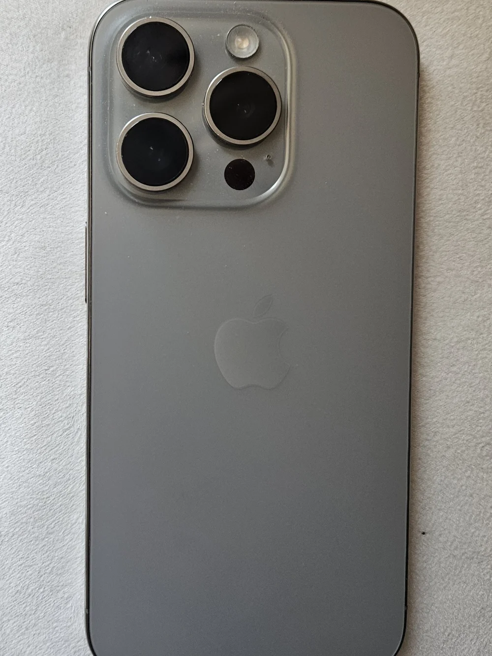 iPhone 15 PRO GRAY Only EXCELLENT CONDITION- Gently used/Unlocked 256GB